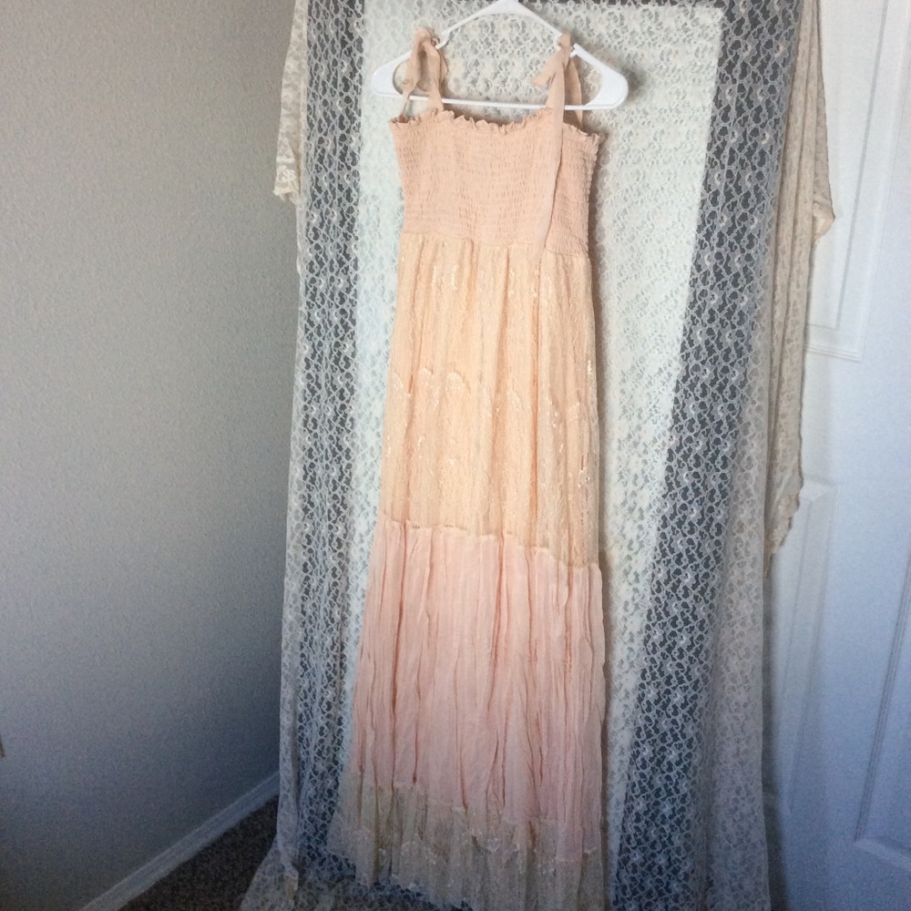 Tie shoulder lace maxi dress